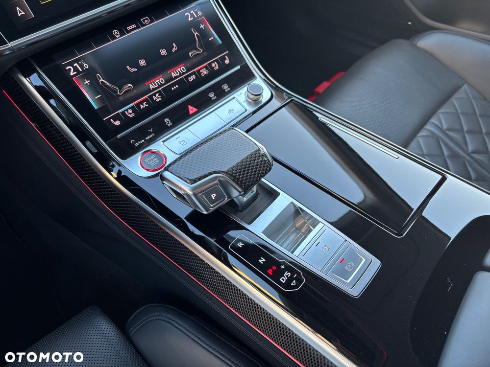 Audi S8 TFSI mHEV Quattro Tiptr - 33