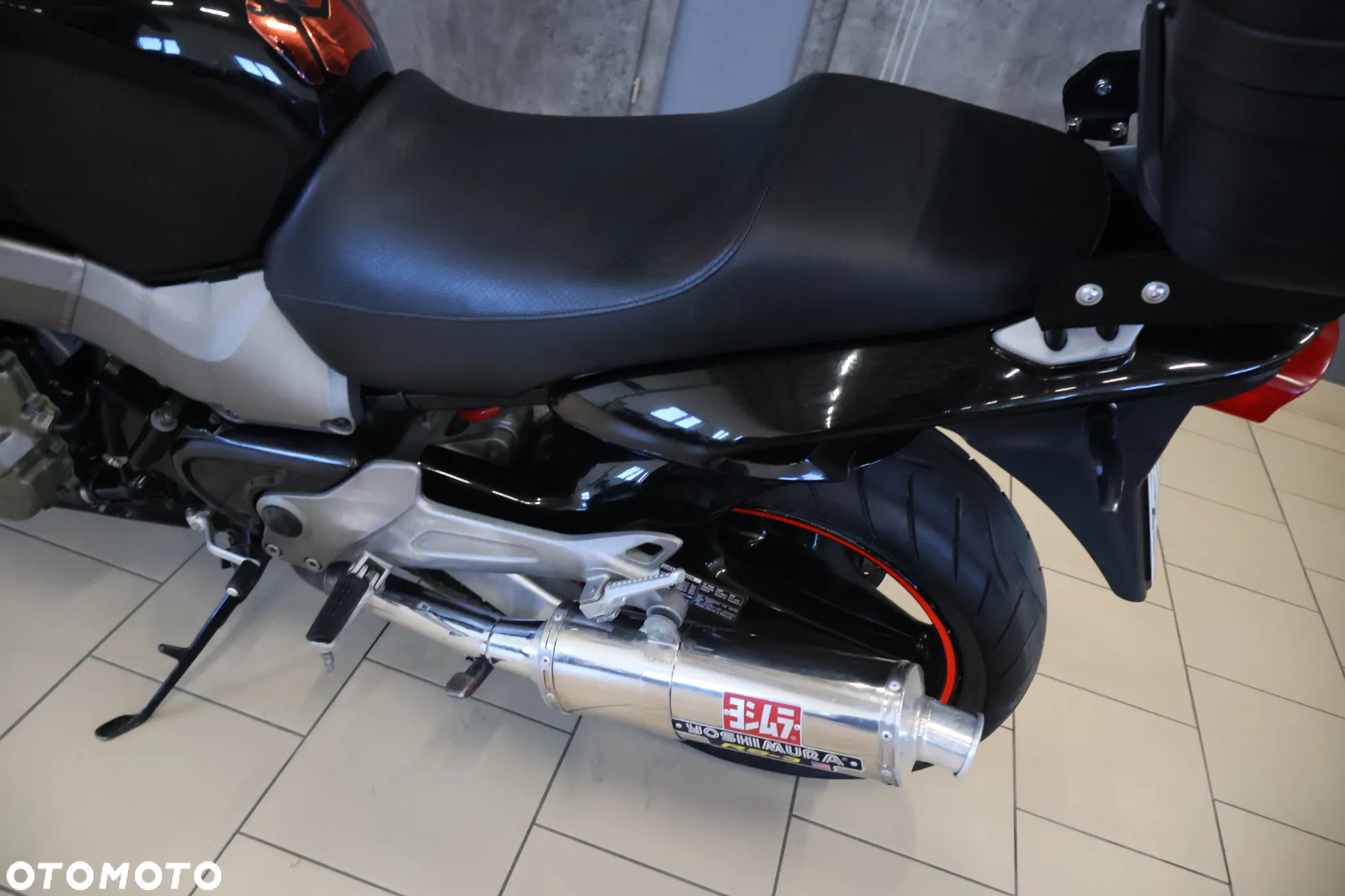 Honda CB - 8