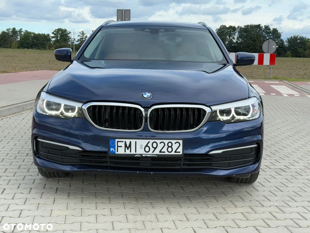 BMW Seria 5 520d xDrive Luxury Line sport - 2