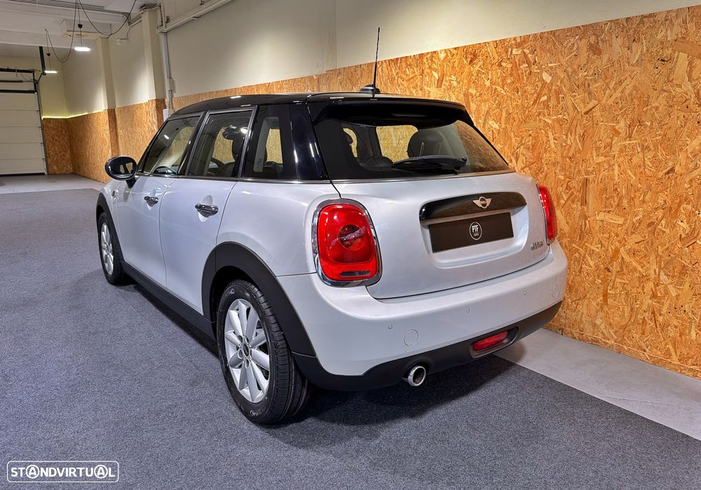 MINI 5 Portas Cooper Aut. Classic - 3
