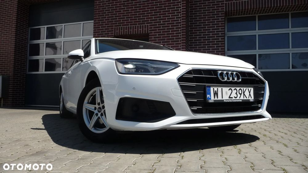 Audi A4 Limousine - 12