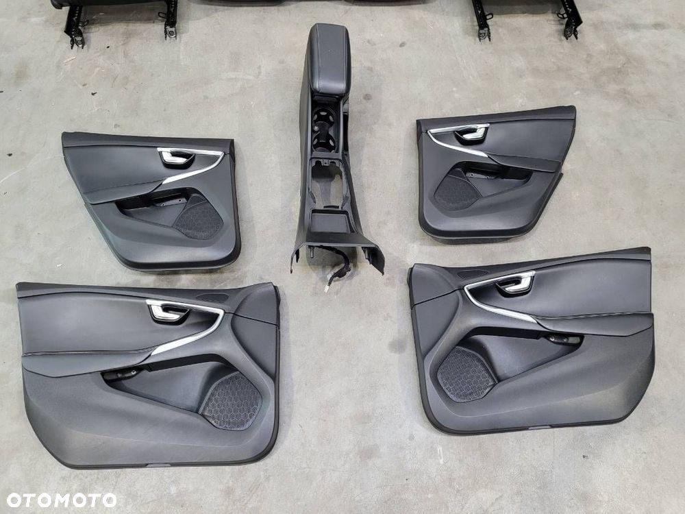 WNĘTRZE FOTELE KANAPA BOCZKI TUNEL KOMPLET PÓŁSKÓRA VOLVO V40 II EU - 16