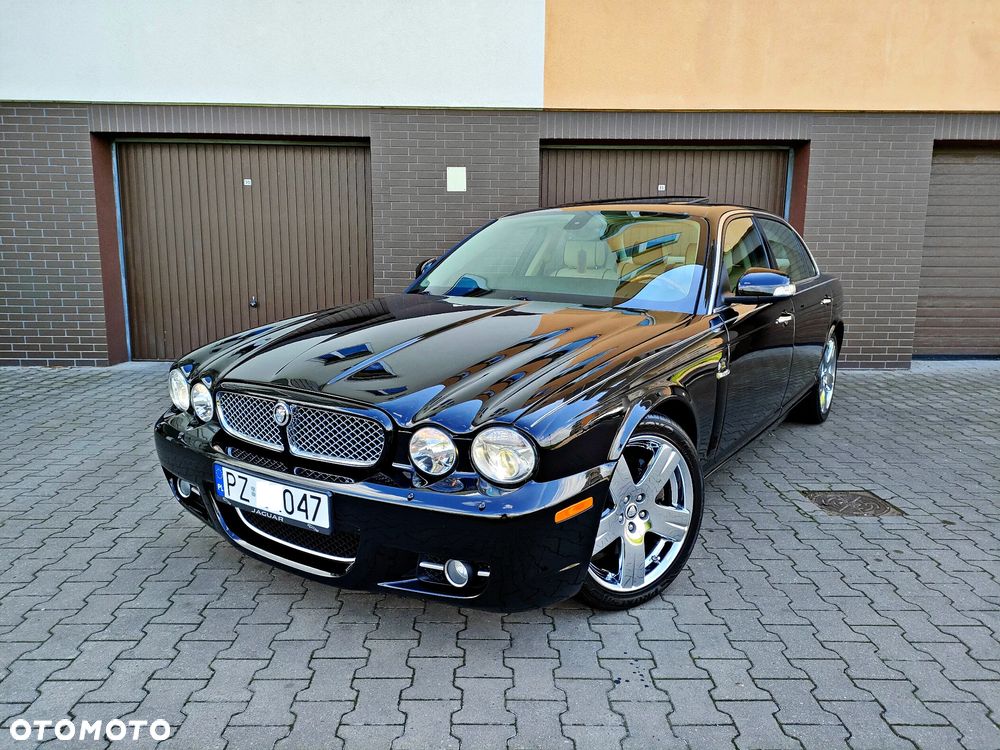 Jaguar XJ XJ8 4.2 Executive - 1