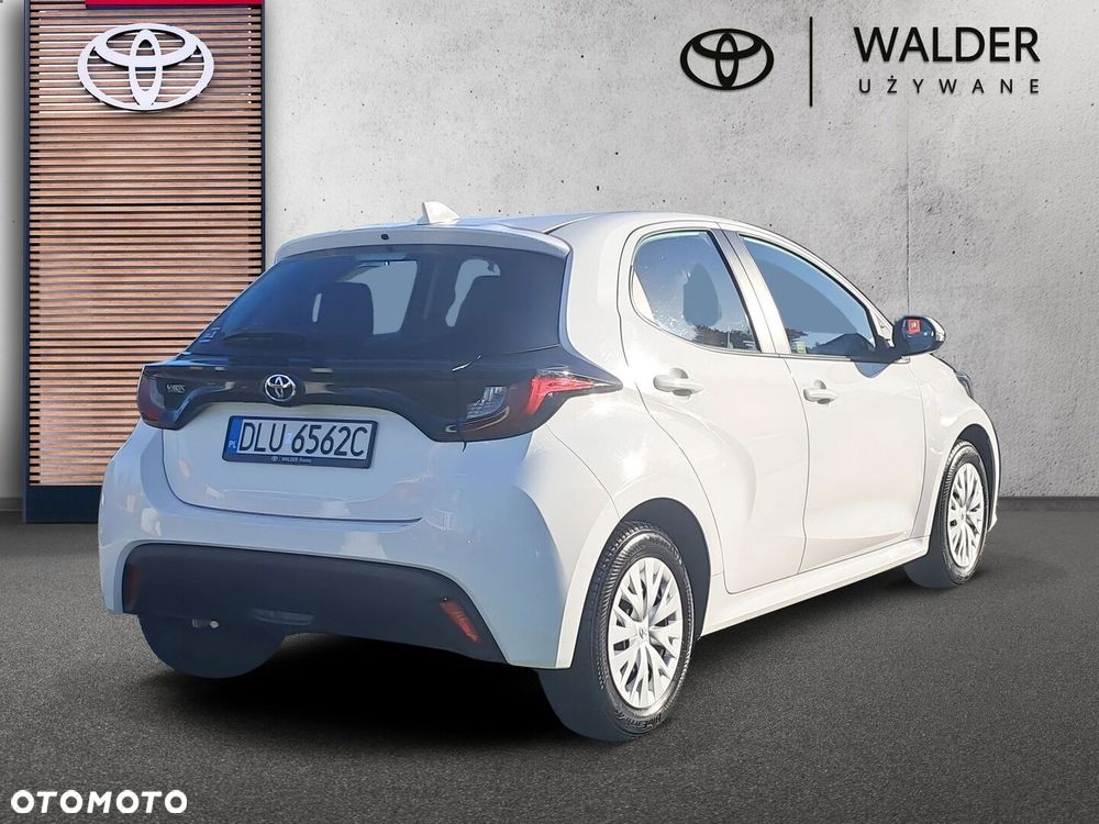 Toyota Yaris - 4