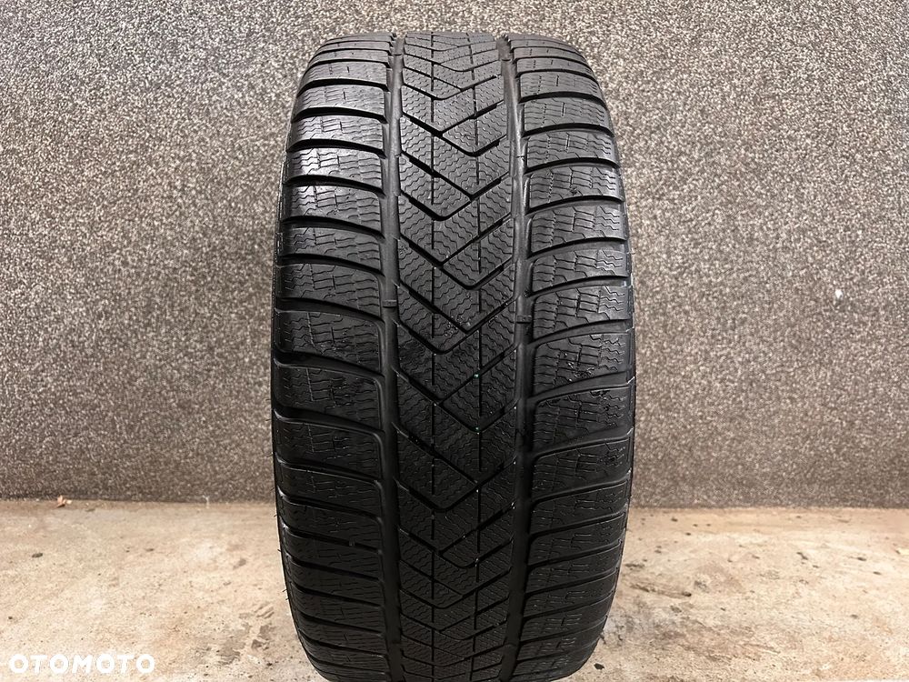 Pirelli Winter SottoZero 3 RunOnFlat 255/40/18 99V XL 1szt. - 1