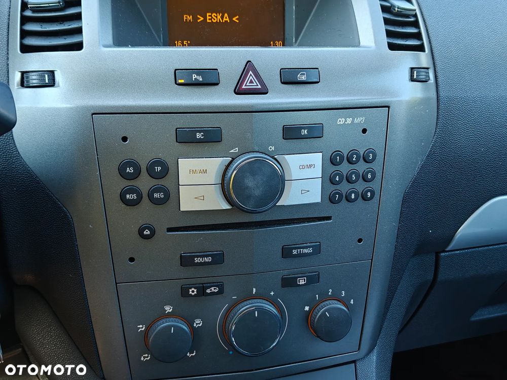 Opel Zafira 1.9 CDTI Cosmo - 25