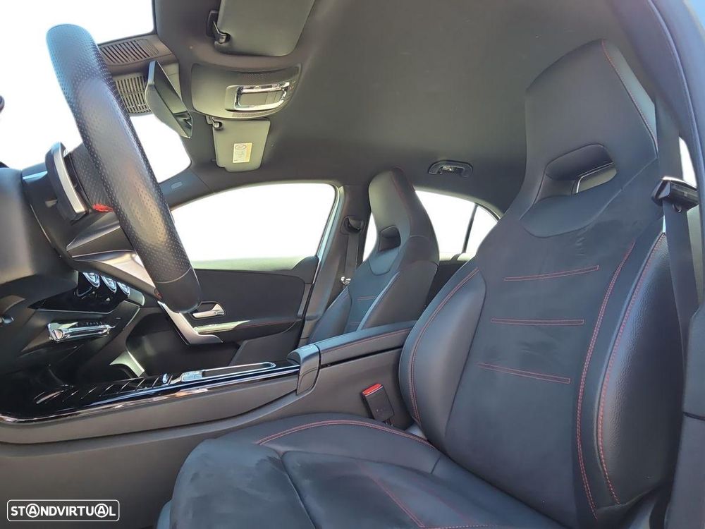 Mercedes-Benz A 250 e 8G-DCT AMG Line - 12