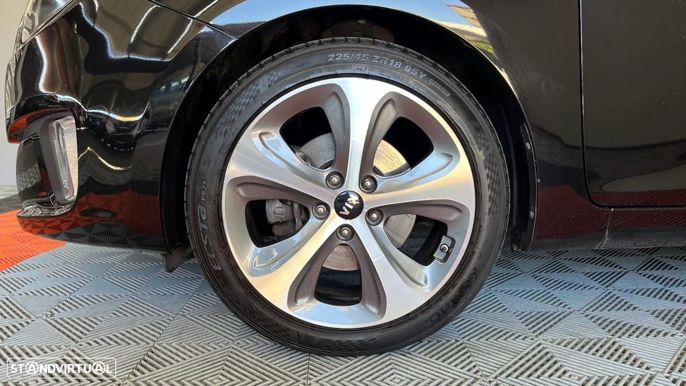 Kia Carens 1.7 CRDi ISG TX - 10