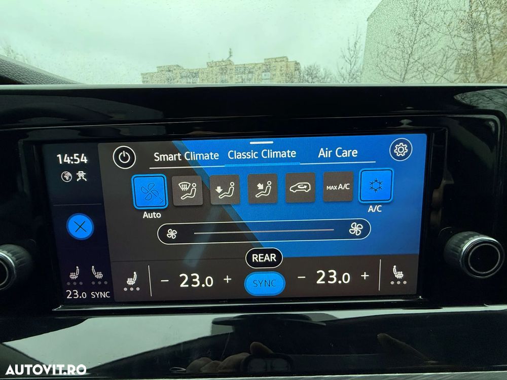 Volkswagen Golf 2.0 TDI DSG Style - 7