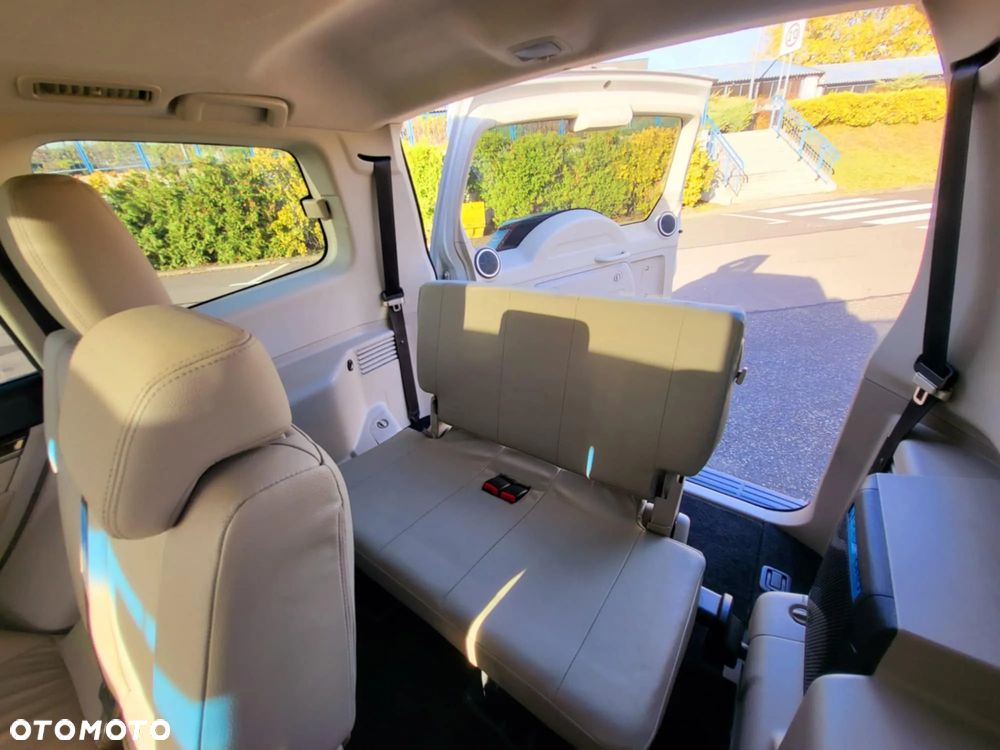 Mitsubishi Pajero - 8