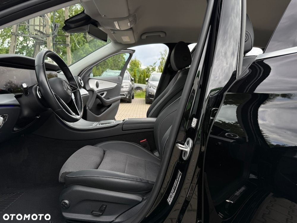 Mercedes-Benz Klasa E 300 de Business Edition - 30