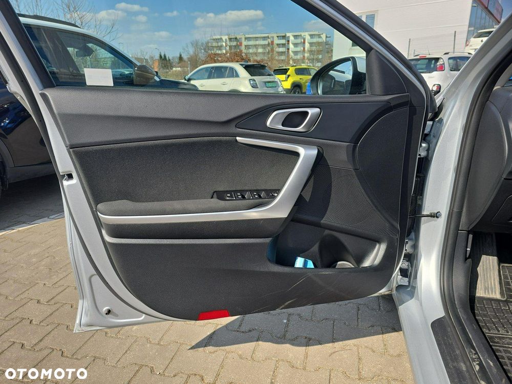 Kia Ceed 1.5 T-GDI M DCT - 10