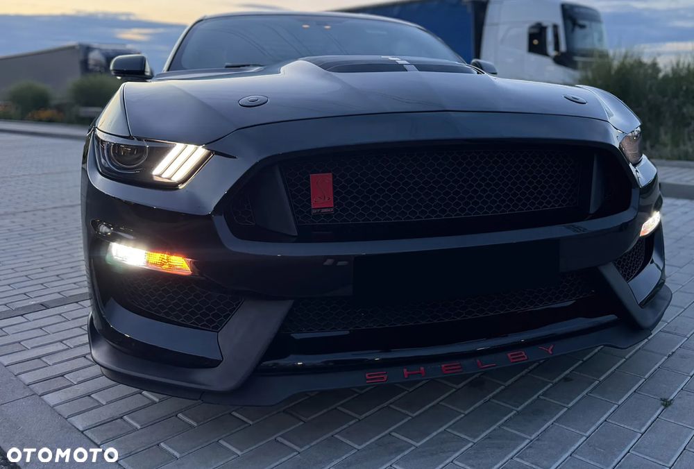 Ford Mustang - 2