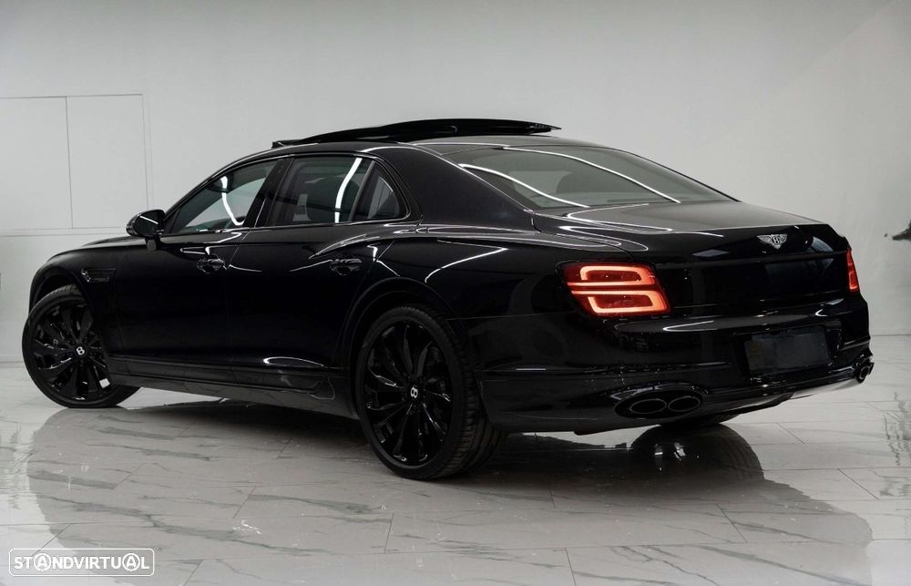 Bentley Flying Spur V8 Mulliner - 15