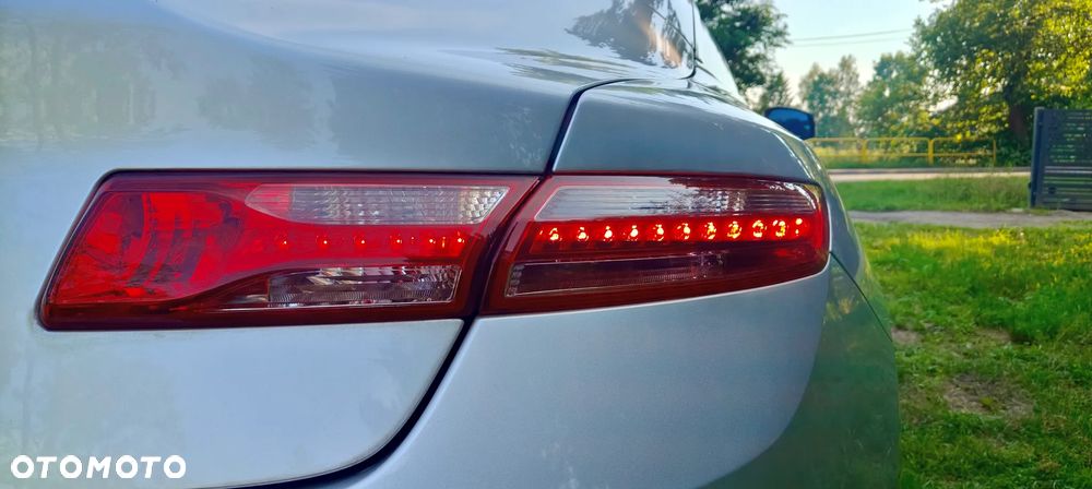 Renault Laguna dCi 150 FAP Night and Day - 6