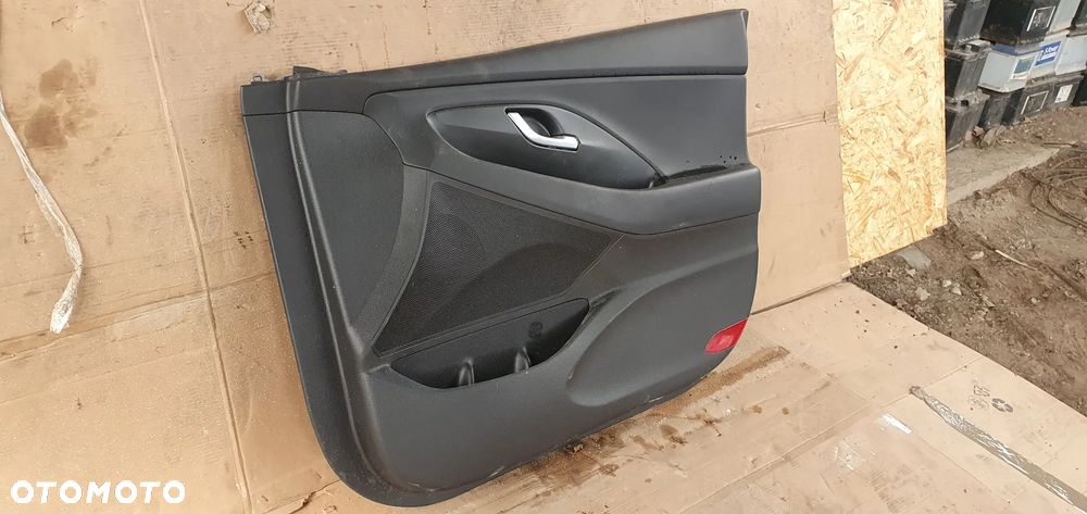 Tapicerka boczek drzwi prawy przód przednia prawa Hyundai I30 III - 3
