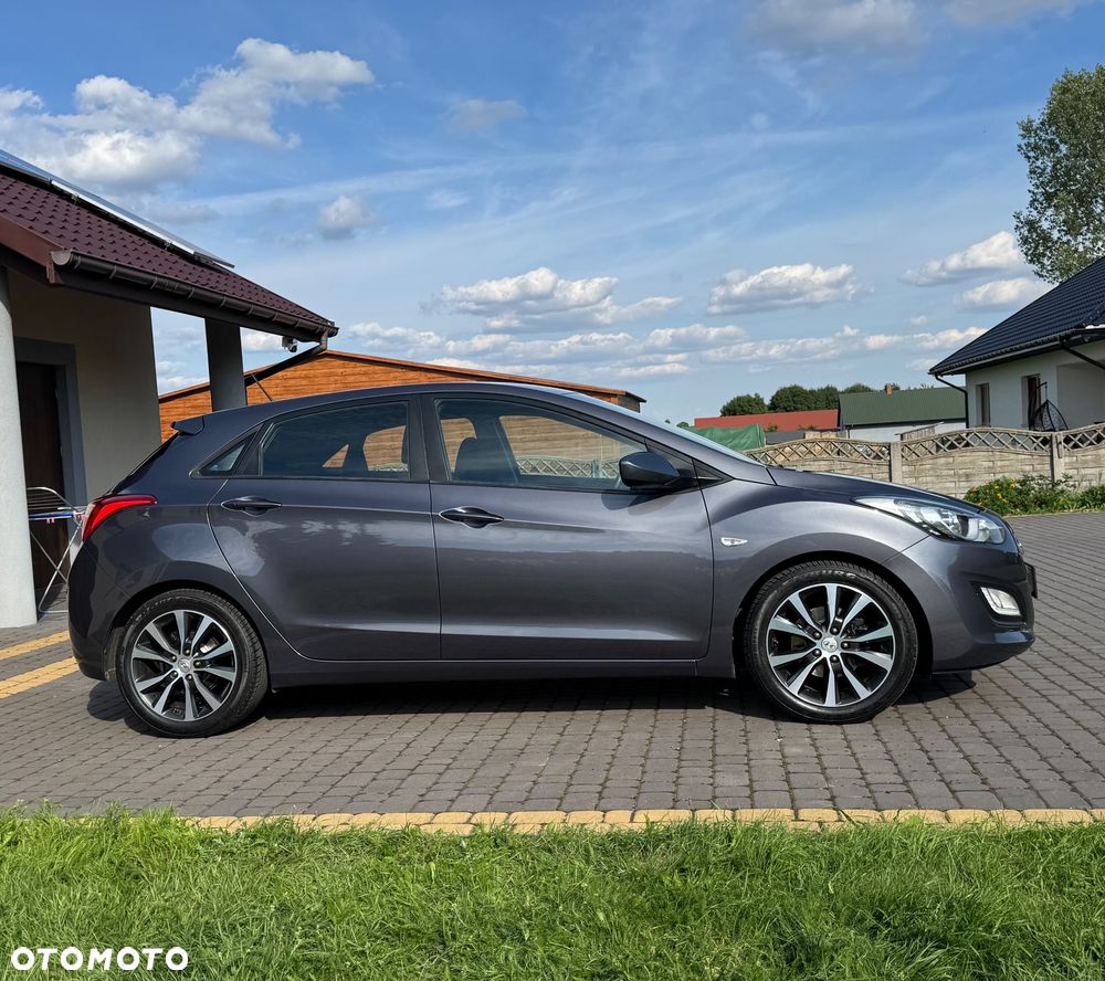 Hyundai i30 1.4 YES - 6