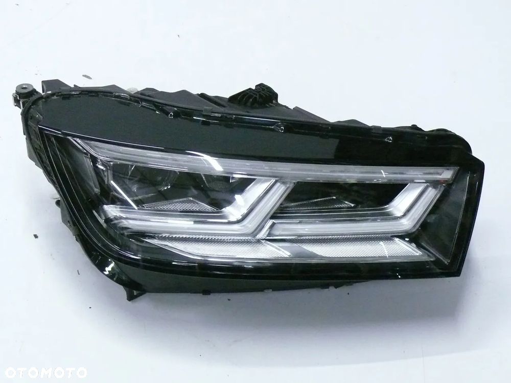 LAMPA PRZEDNIA PRAWA AUDI Q5 SQ5 II 80A 2016 LED FULL