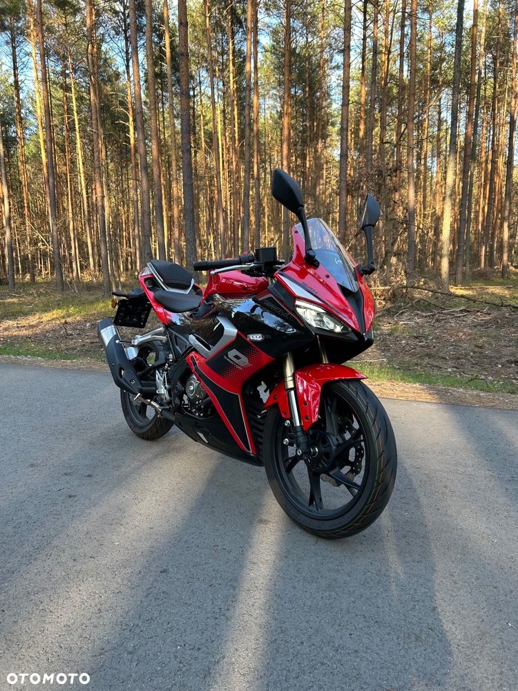 QJMOTOR SRK 125R - 1