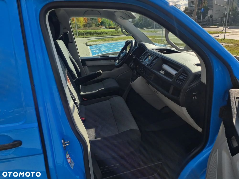 Volkswagen Transporter - 23