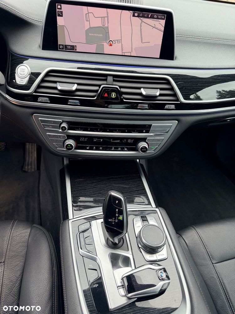 BMW Seria 7 740d xDrive - 30
