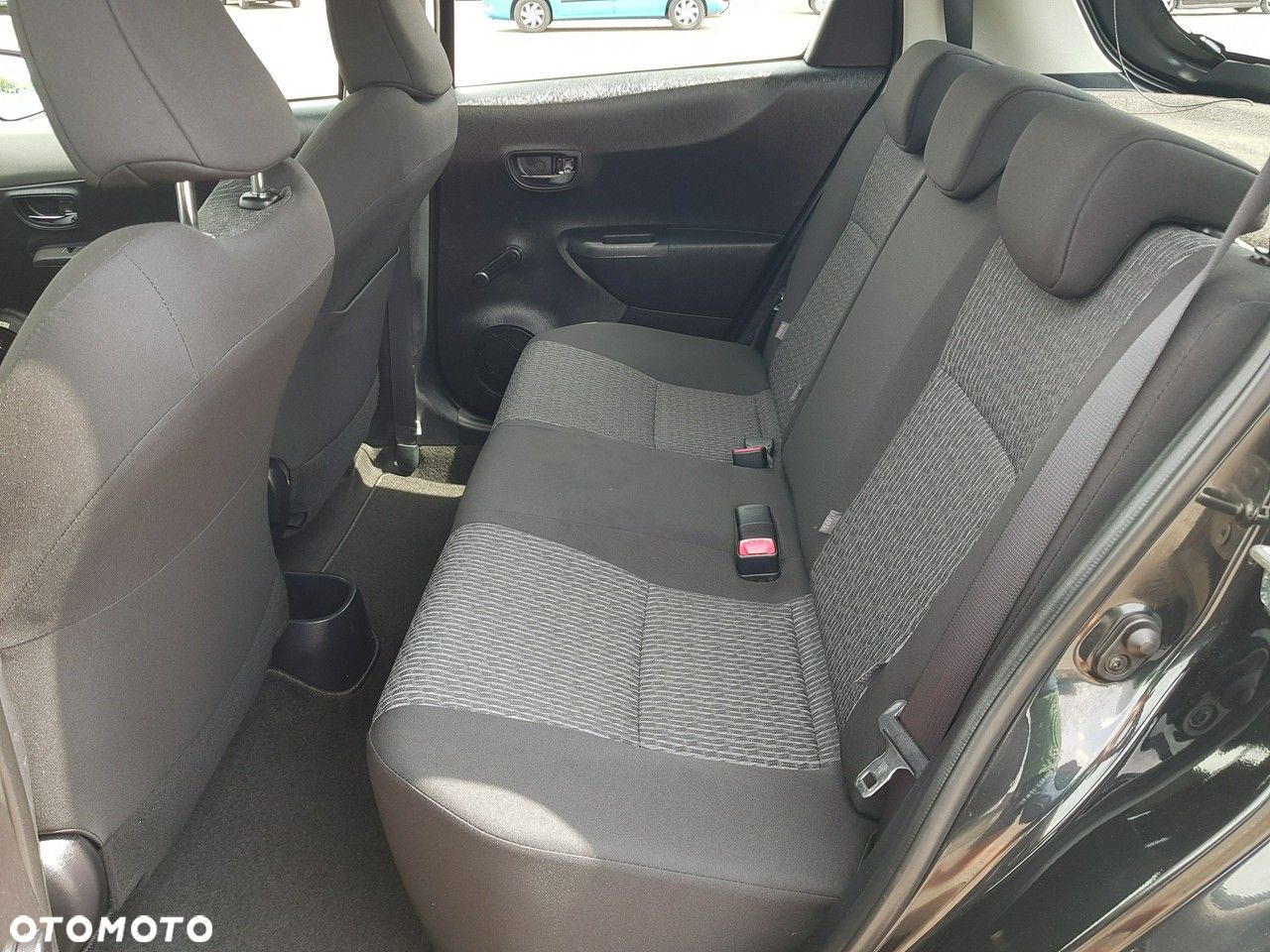 Toyota Yaris 1.33 VVT-i Club - 11