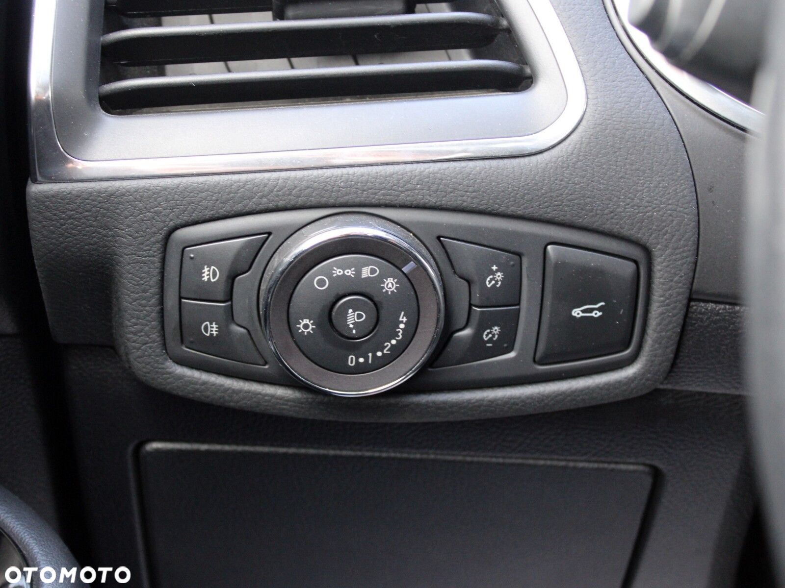 Ford S-Max - 28