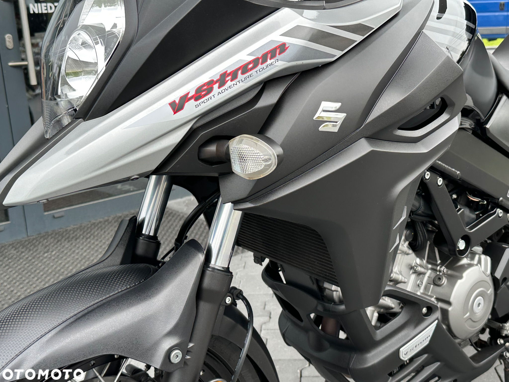 Suzuki V-STROM - 35