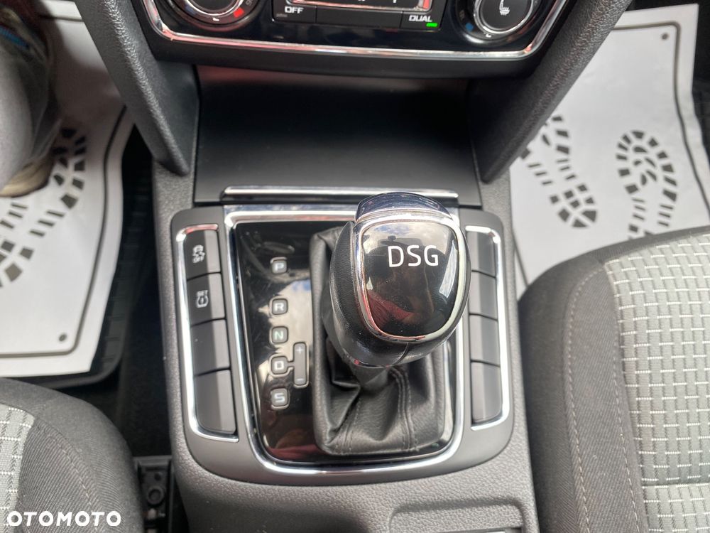 Skoda Superb 2.0 TDI DSG Exclusive - 17