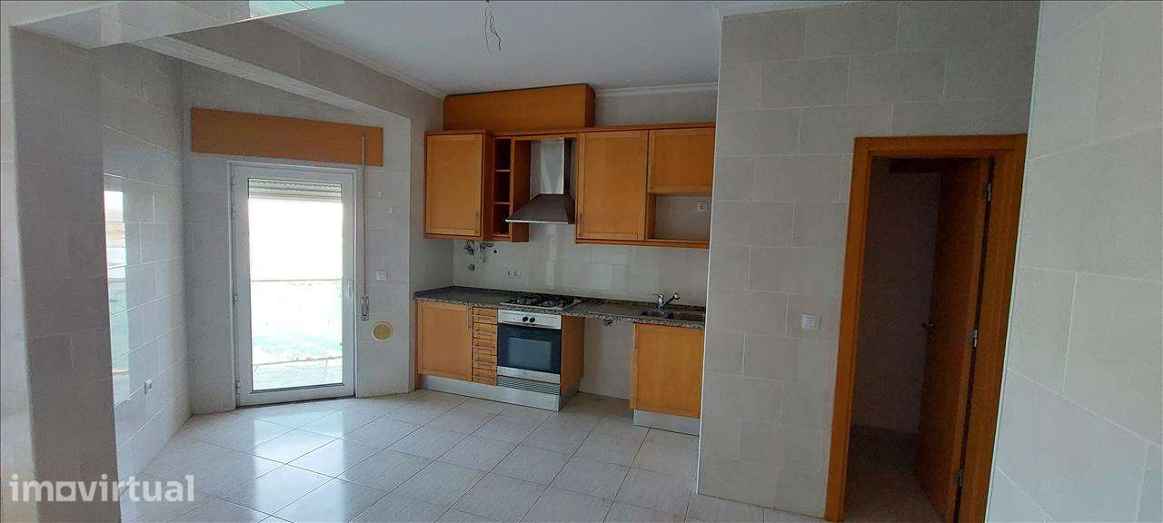 Apartamento em Azambuja, Azambuja - Grande imagem: 4/12