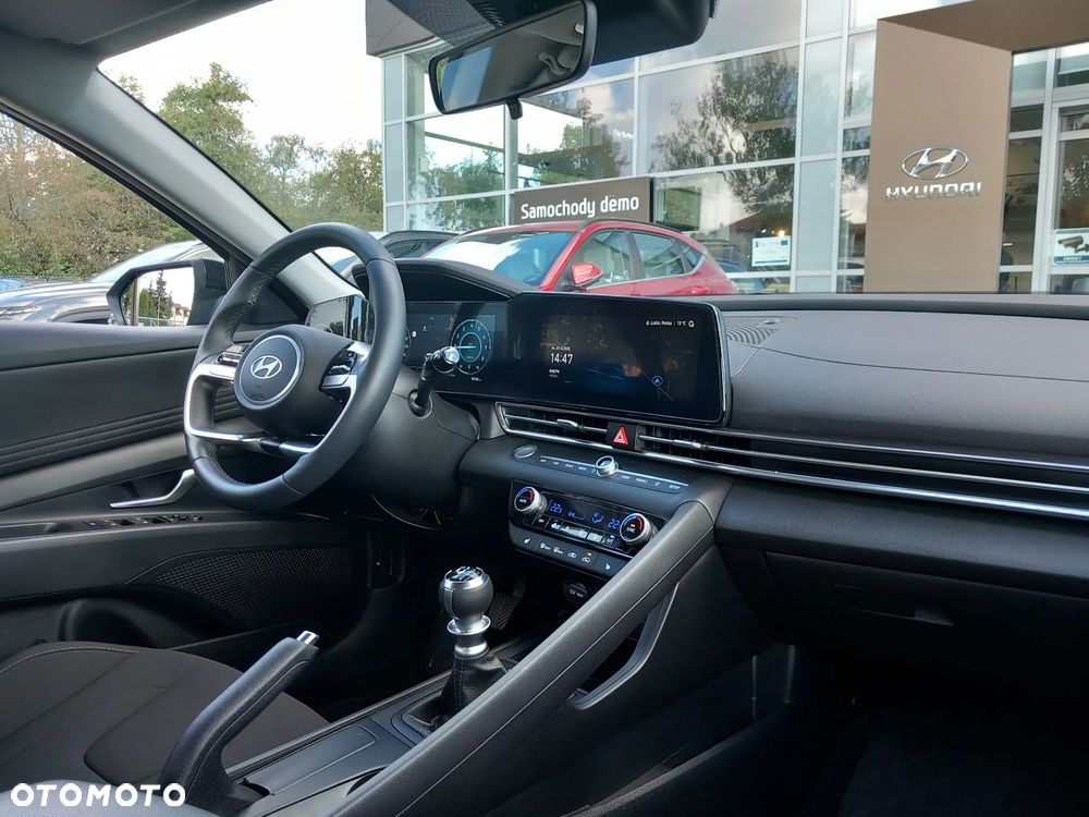 Hyundai Elantra 1.6 Smart - 11