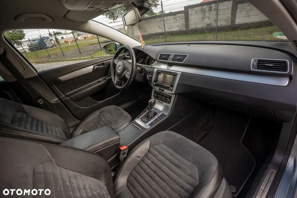 Volkswagen Passat 2.0 TDI DPF Highline DSG - 20