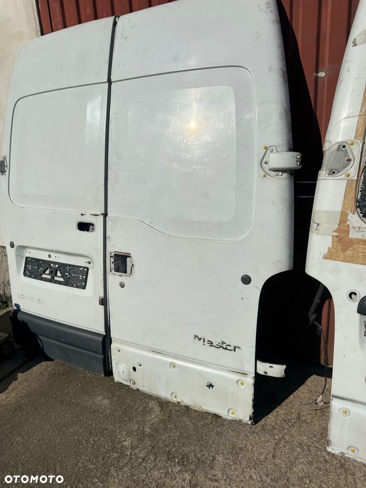 Renault master 2 drzwi prawe lewe przednie tylne tył przesuwne skrzydła z szybą Iveco daily białe brązowe - 4