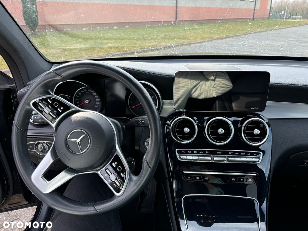 Mercedes-Benz GLC - 11