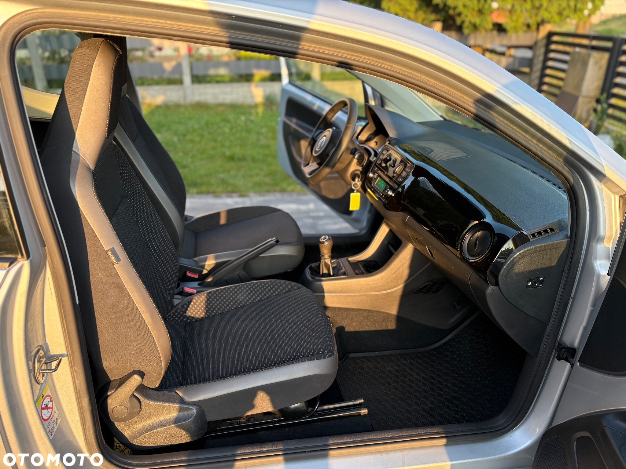 Volkswagen up! 1.0 move - 14