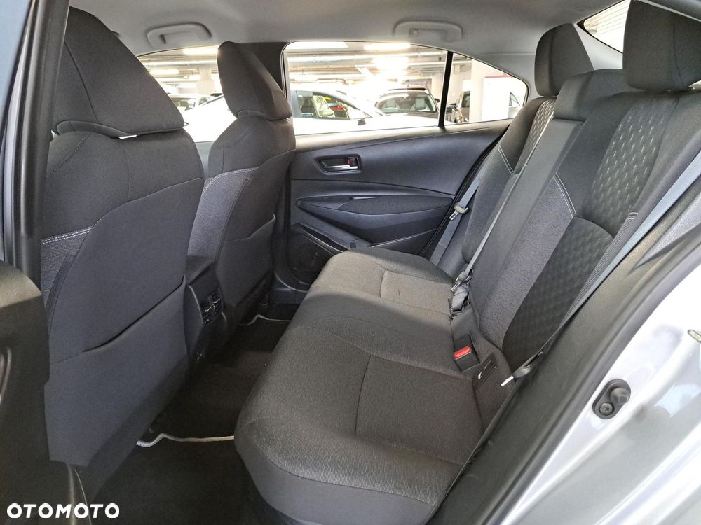 Toyota Corolla 1.8 Hybrid Comfort - 28