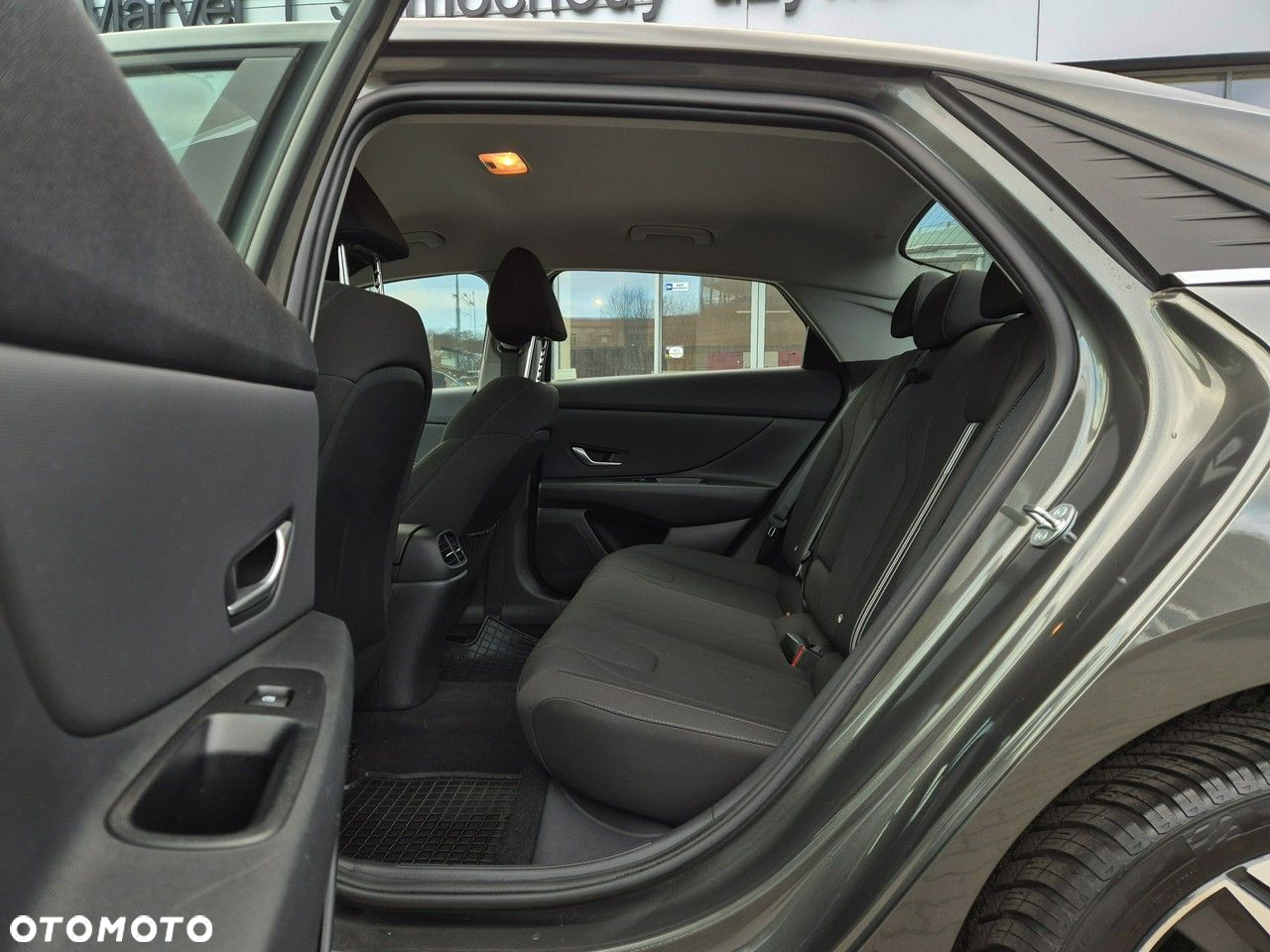 Hyundai Elantra - 15