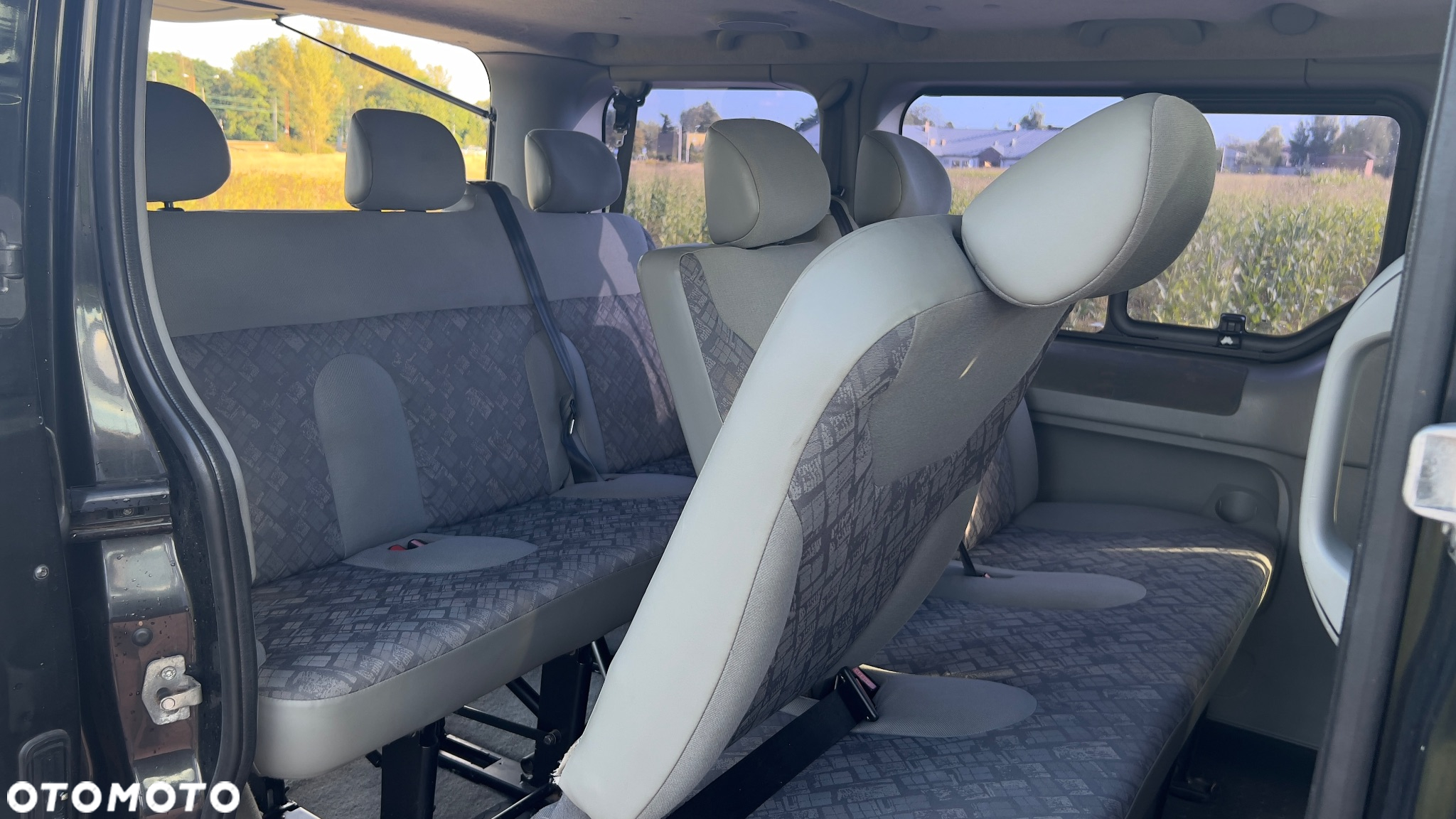 Renault Trafic dCi Passenger - 10