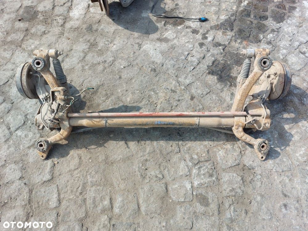 Belka tylna TYŁ PEUGEOT 206 1998-2010 HATCHBACK BEZ ABS - 1