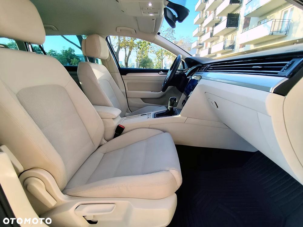 Volkswagen Passat 1.8 TSI BMT Comfortline DSG - 11
