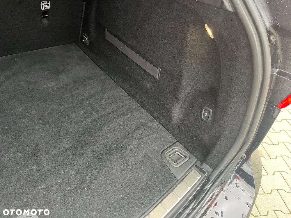 Volvo XC 60 B4 D AWD Geartronic RDesign - 28