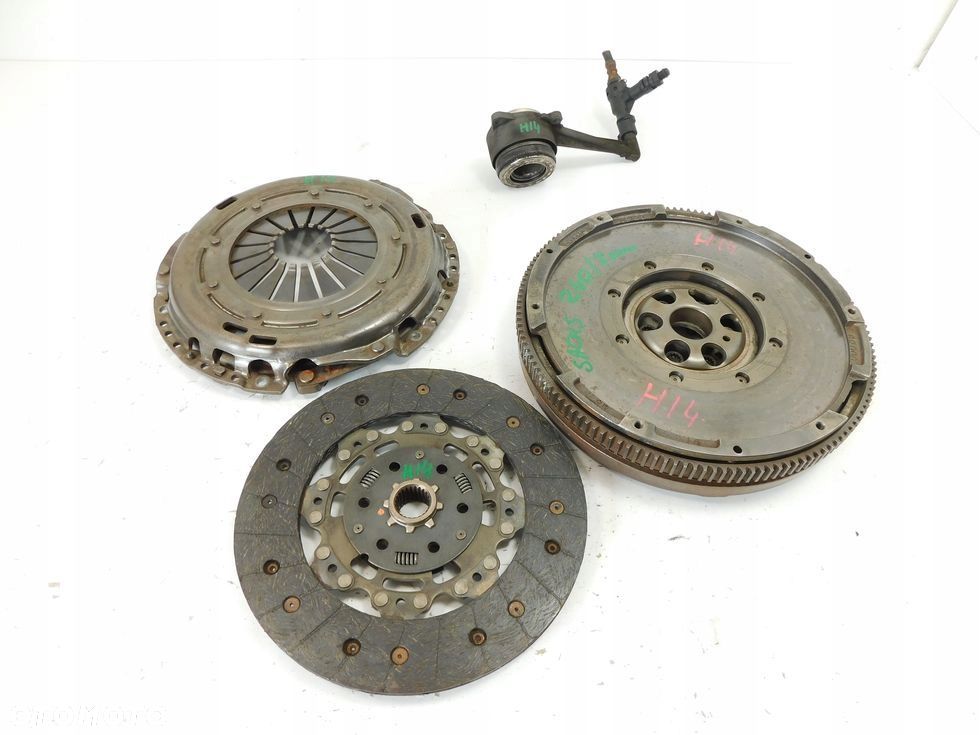 Koło dwumasowe sprzęgło 2.0 TDI 16V Audi A3 VW Passat B6 Touran Octavia II - 2