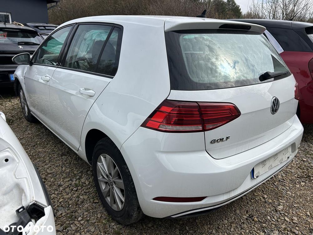 Volkswagen Golf 1.6 TDI (BlueMotion Technology) Trendline - 5