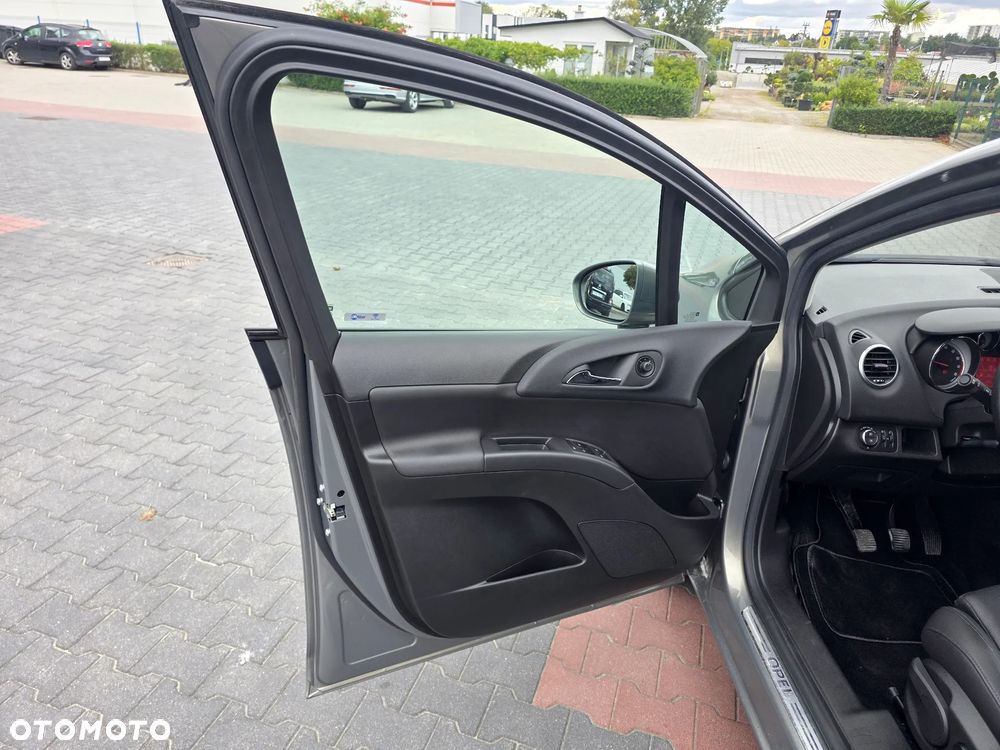 Opel Meriva - 11