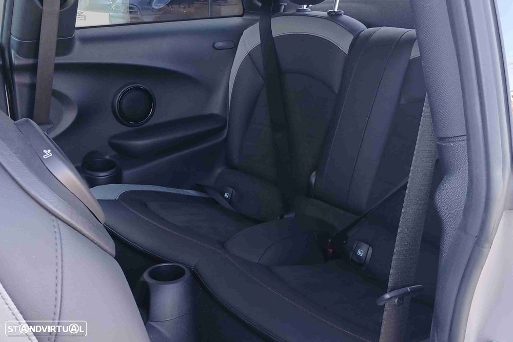 MINI 3 Portas John Cooper Works - 16