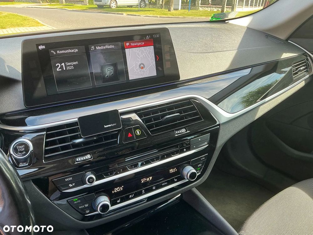 BMW Seria 5 520d - 29