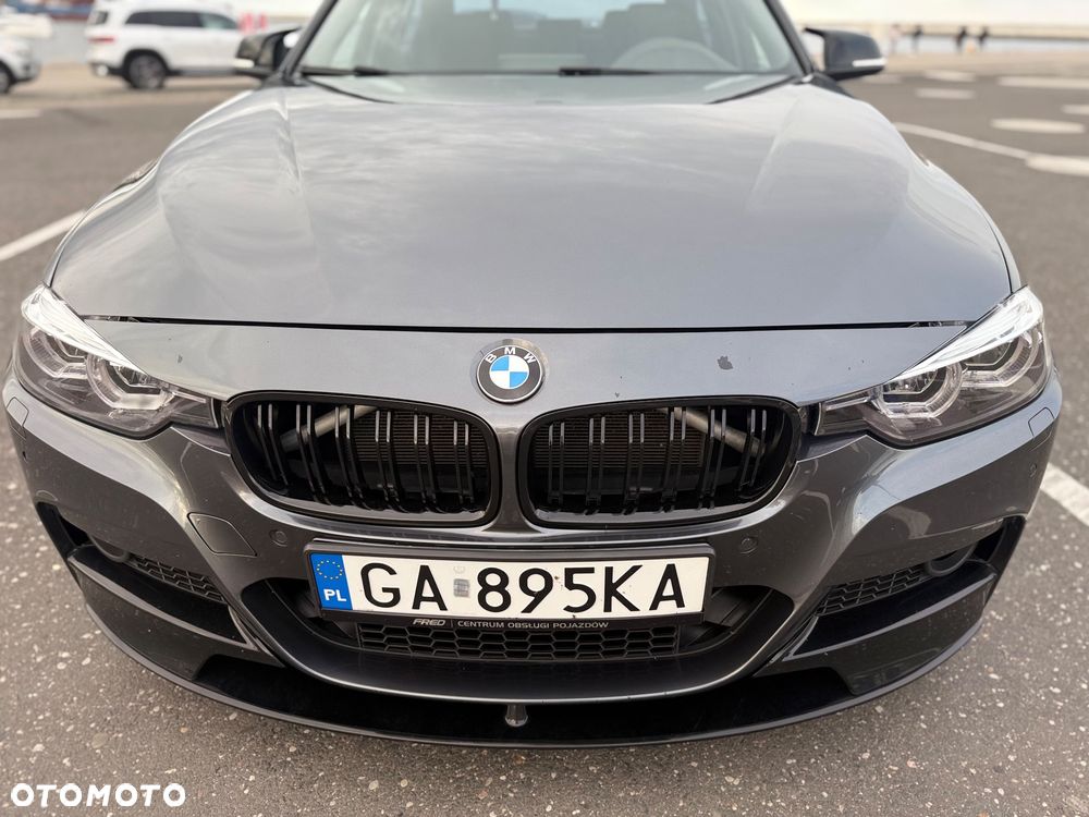 BMW Seria 3 330i xDrive M Sport - 12
