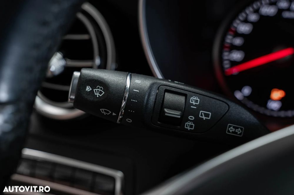 Mercedes-Benz GLC 250 d 4MATIC 9G-TRONIC AMG Line - 29