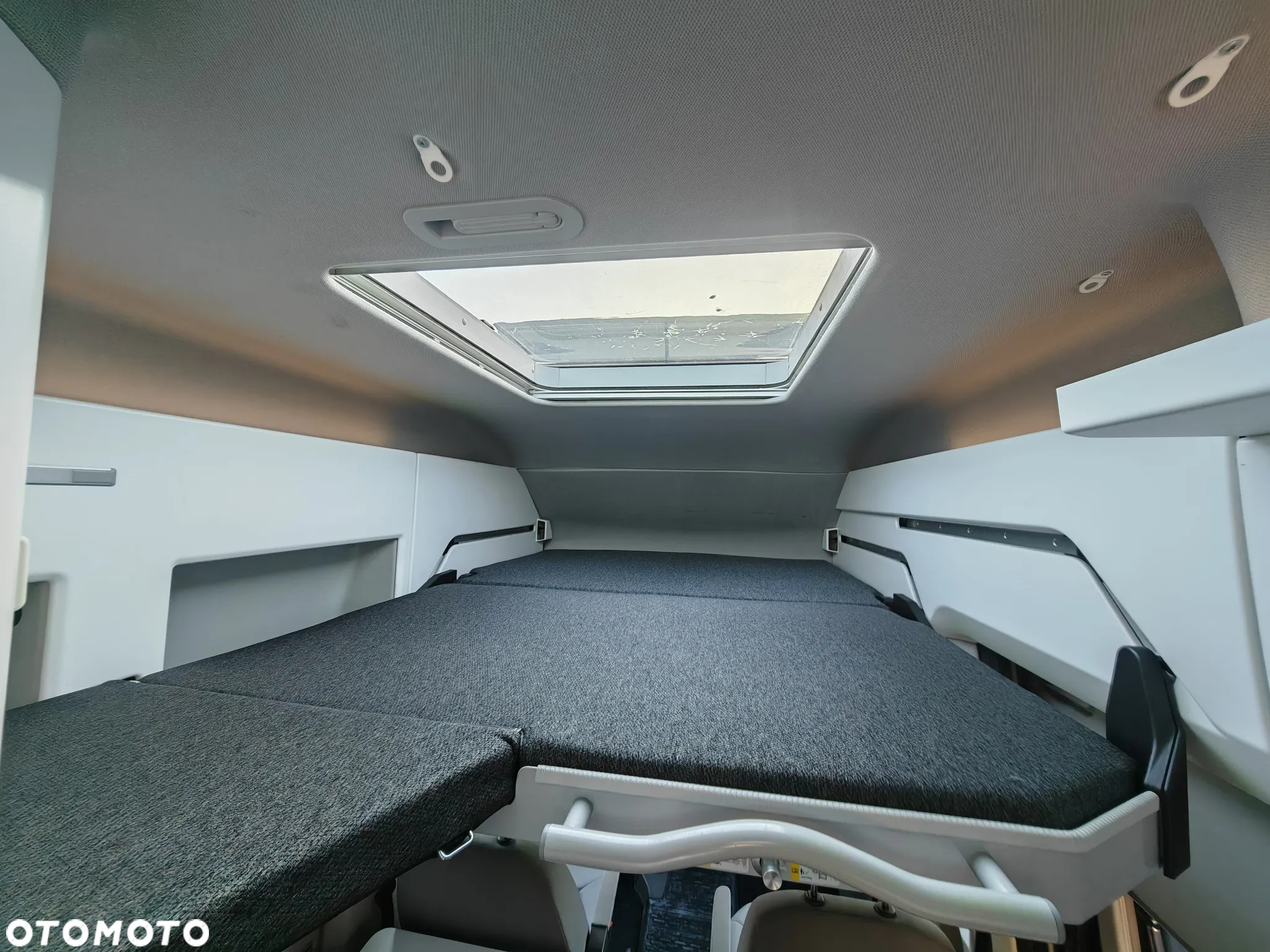 Volkswagen California - 17