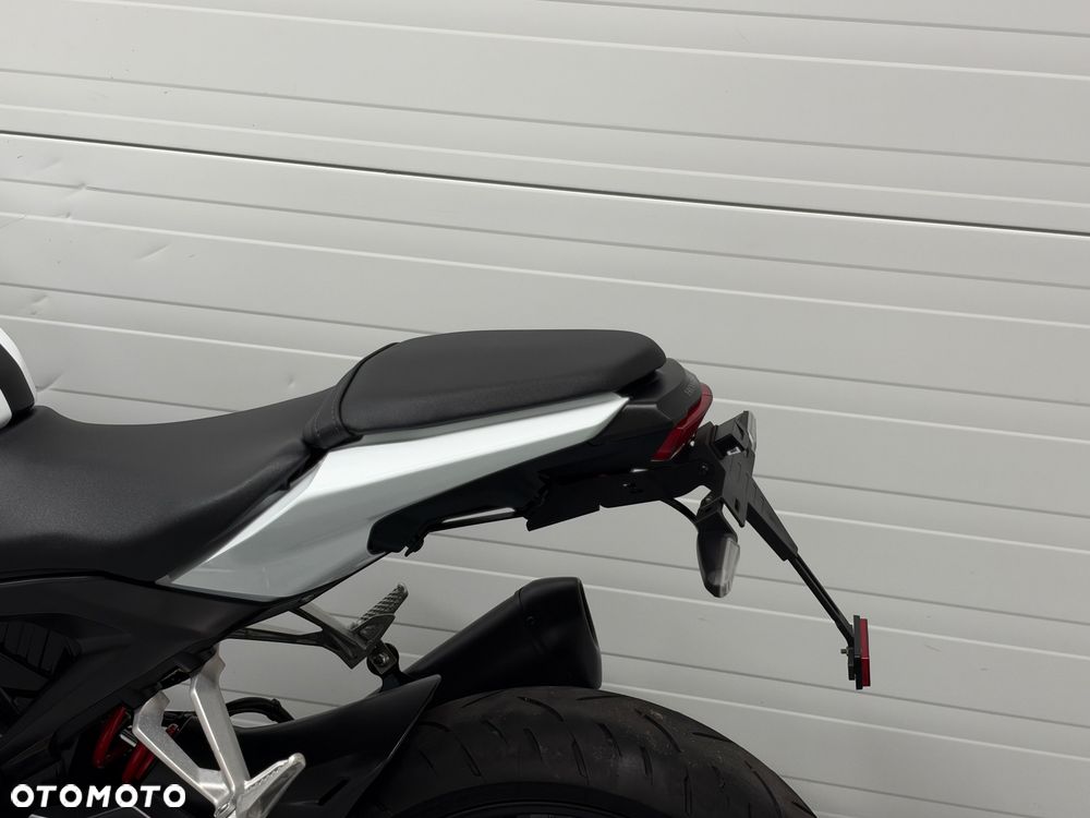 Honda CB - 17